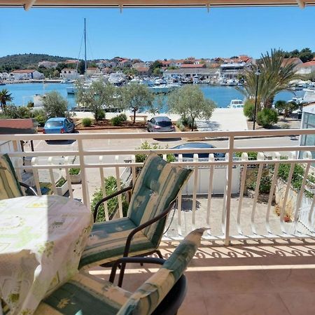 Apartman Rebeka Jezera Εξωτερικό φωτογραφία