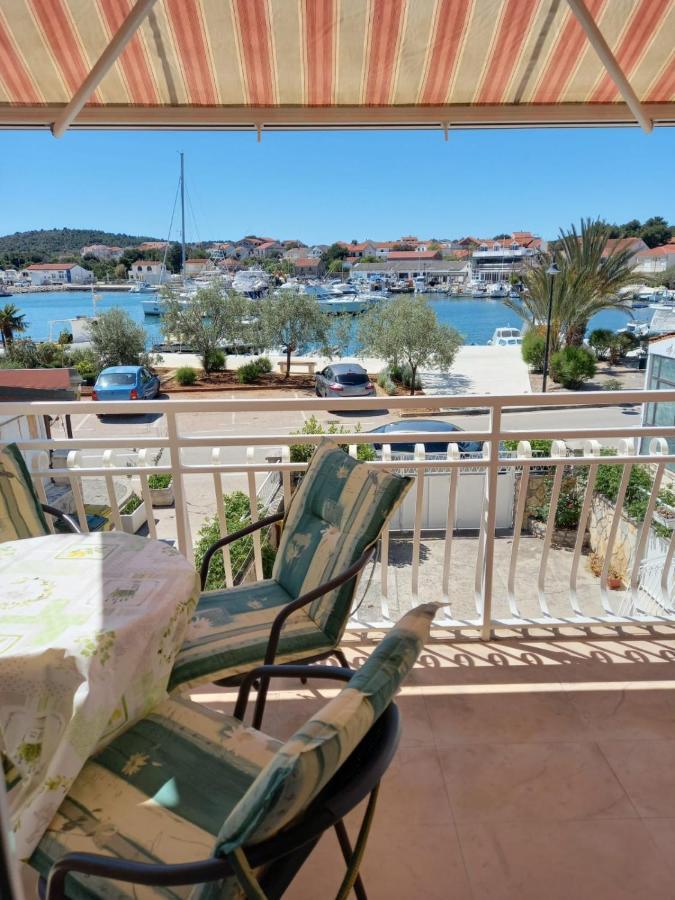 Apartman Rebeka Jezera Εξωτερικό φωτογραφία