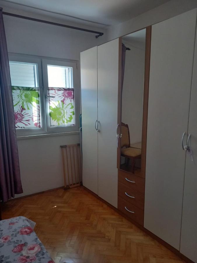Apartman Rebeka Jezera Εξωτερικό φωτογραφία