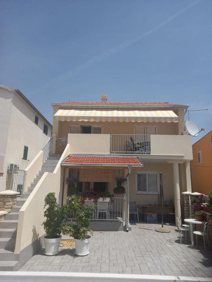 Apartman Rebeka Jezera Εξωτερικό φωτογραφία