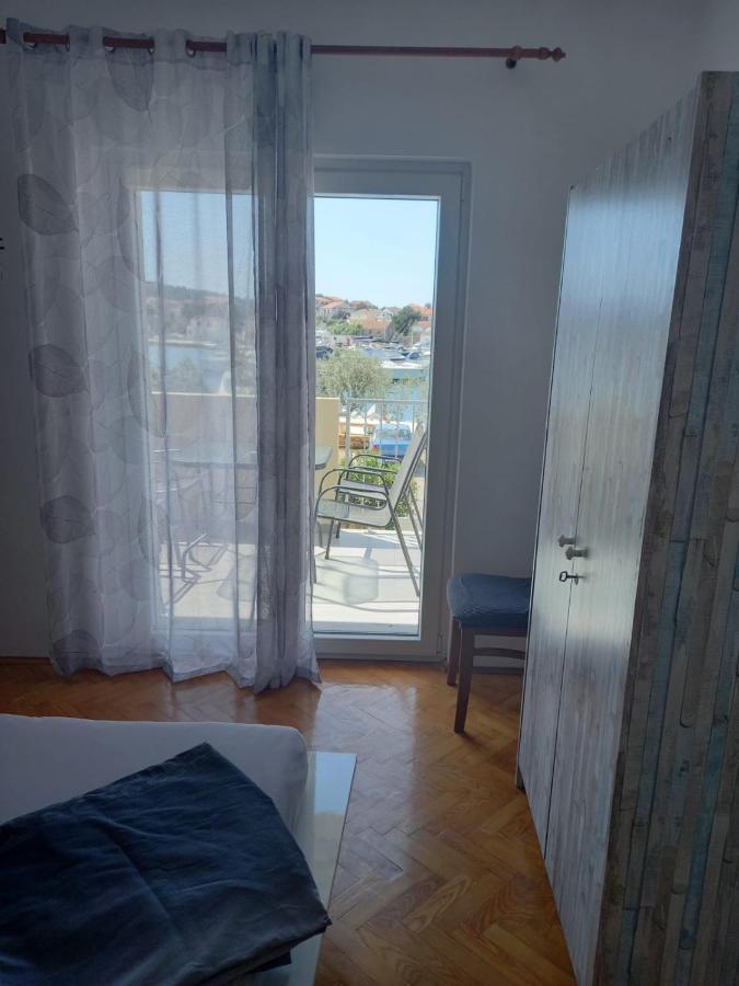 Apartman Rebeka Jezera Εξωτερικό φωτογραφία